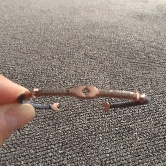 Stella and Dot bracelet - Picture 2 of 3